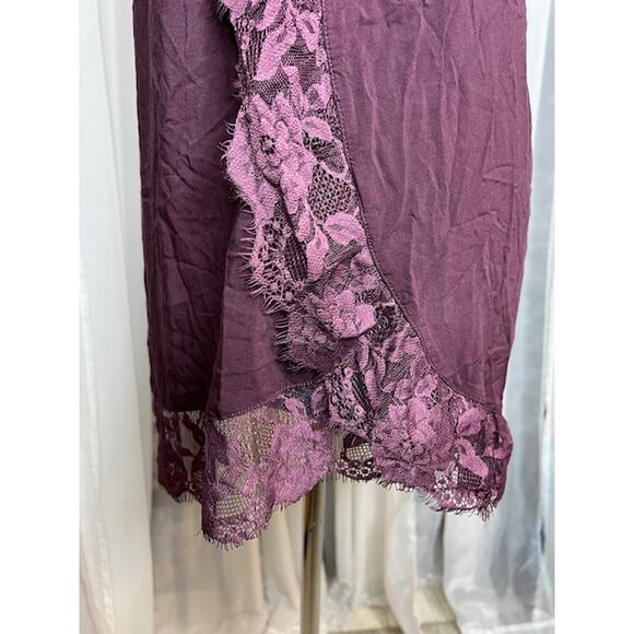 Soft Surroundings tank top lace sides hem purple - Picture 3 of 8